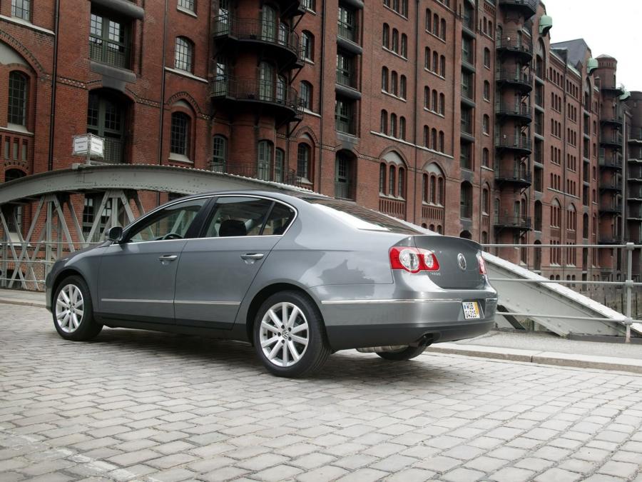  Volkswagen Passat 3.6 2006 года  (US) (фото 19 из 32)